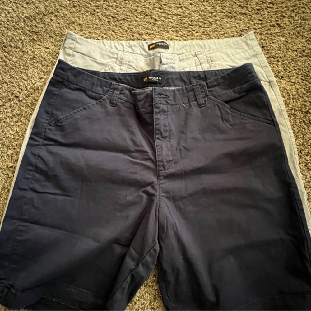 Lot of 2 Pairs of Women’s Lee Bermuda Shorts Size 18